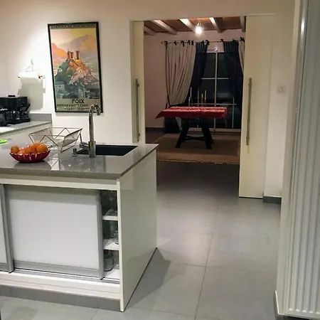 빌라 La Taniere, Piscine Et 300m De La