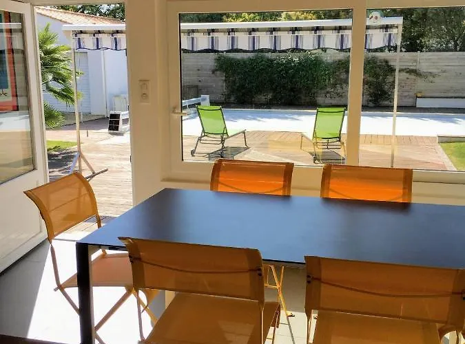 La Taniere, Piscine Et 300m De La Villa