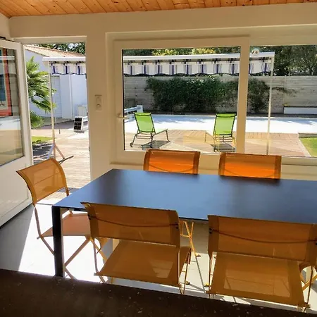 La Taniere, Piscine Et 300m De La Vila